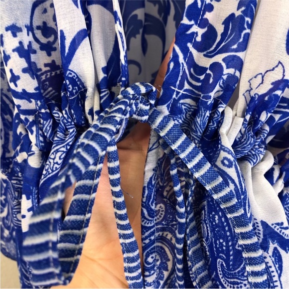 Blue White Sheer Floral Patterned Top - Picture 10 of 16